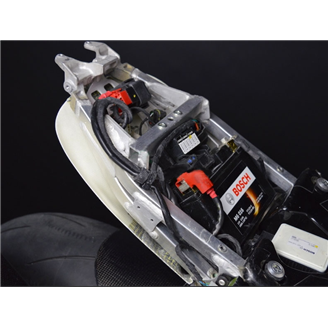 Sottocodone per Aprilia RSV4 2009 - 2015 completo di porta batteria  - MXPCRD15109