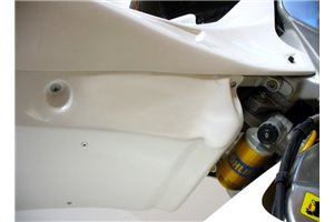 Sottocodone per Aprilia RSV4 2009 - 2015 completo di porta batteria  - MXPCRD15109
