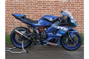 Lackierte Rennverkleidung Yamaha R6 2017 - 2026 - MXPCRV18948
